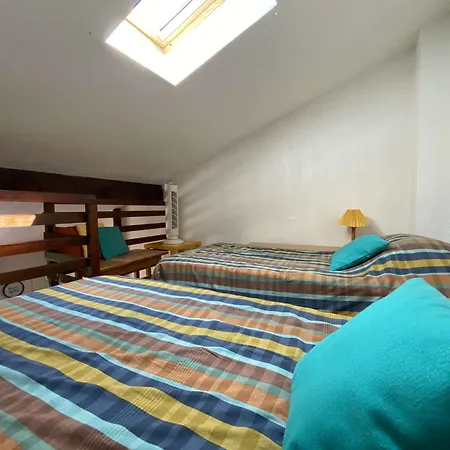 Maison Mezzanine Avec Parking Privé Gn020-095 * Gruissan