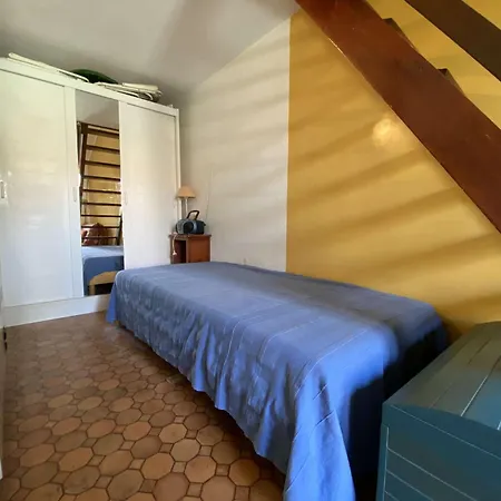 Maison Mezzanine Avec Parking Privé Gn020-095 Appartamento *