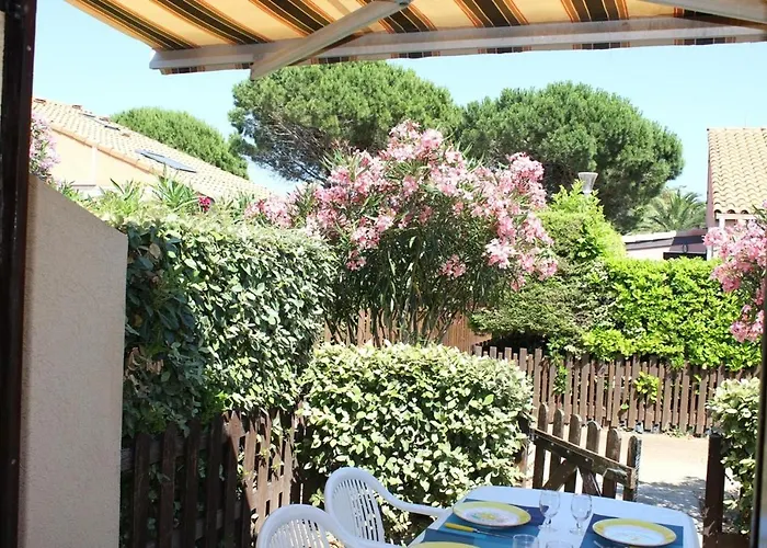 Maison Mezzanine Avec Parking Prive Gn020-095 *